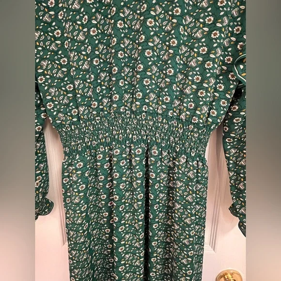 ‼️SOLD‼️NWOT Max Studio Long Sleeve Green Floral Midi Dress With Ruffle Details - Picture 8 of 9